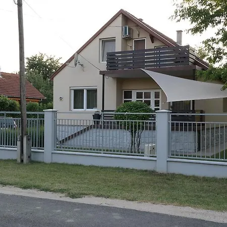 Fatima Apartment *